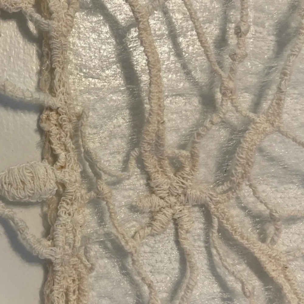 Vintage‎ Delicate Lace Wrap in botanical weave
